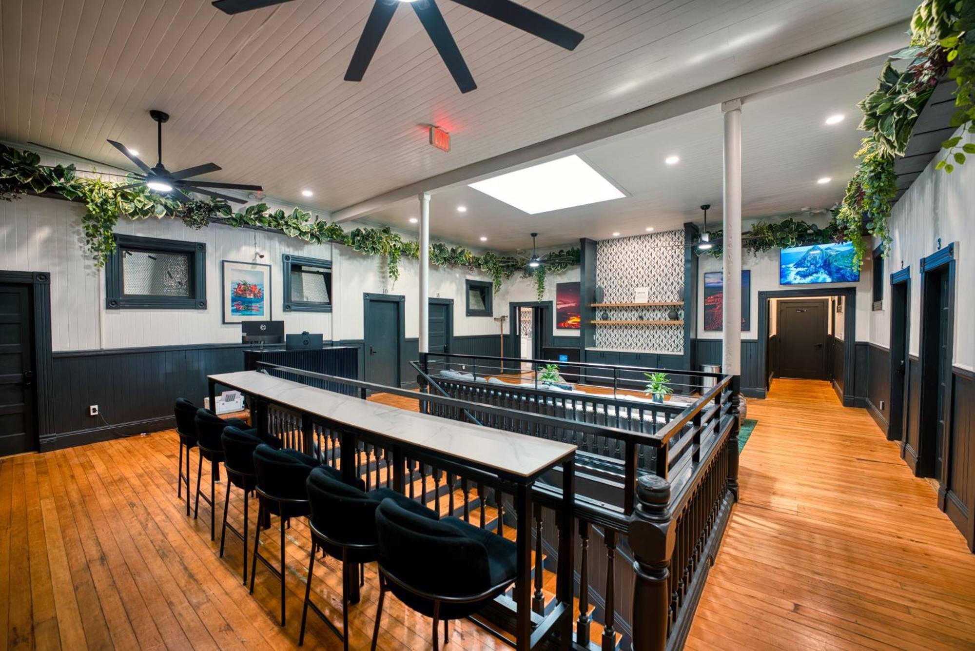 Howzit Hostels Hawaii Hilo Esterno foto